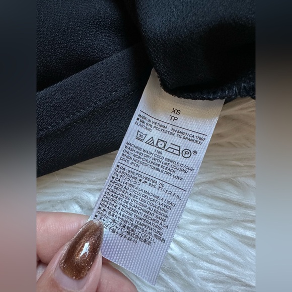 Banana Republic puff sleeve cropped blouse - Picture 6 of 6